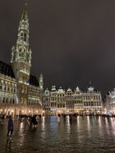 La grande place de Bruxelles de nuit